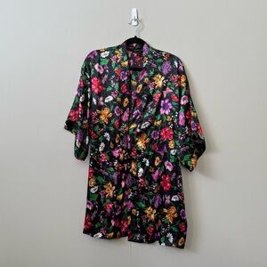 Victoria’s Secret floral printed mini length silky kimono robe